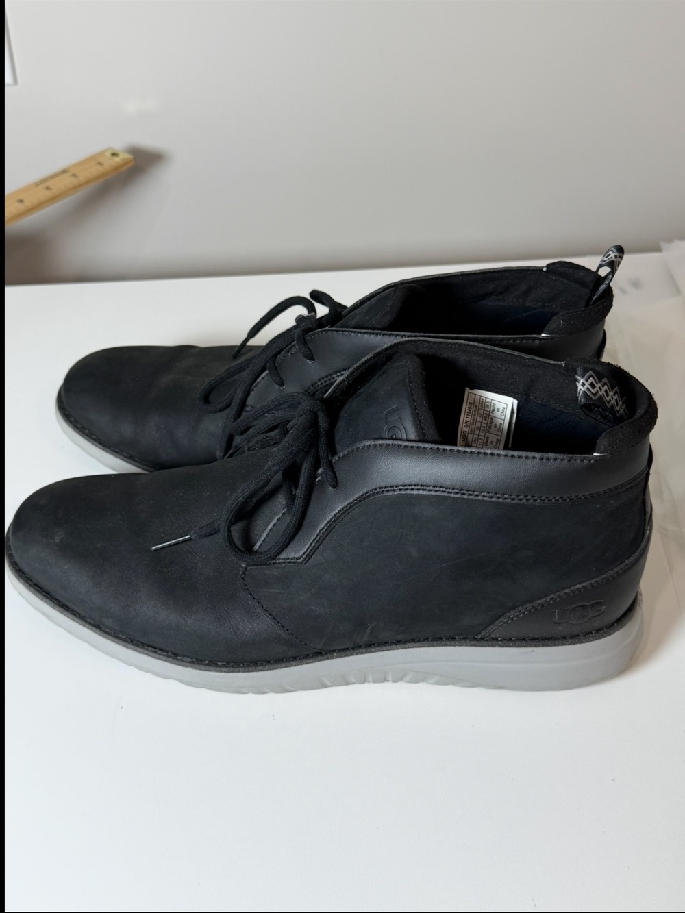 Like New UGG Men's 11.5 Black Union Chukka Boots with Gray Sole